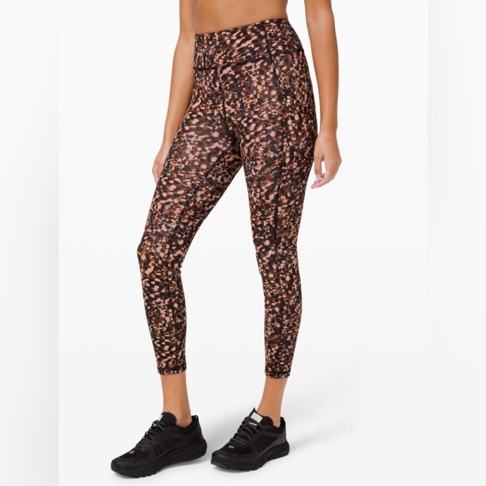 Lululemon Invigorate High-Rise Crop Tight 23" in Motion Flux Multi Women’s Sz 6